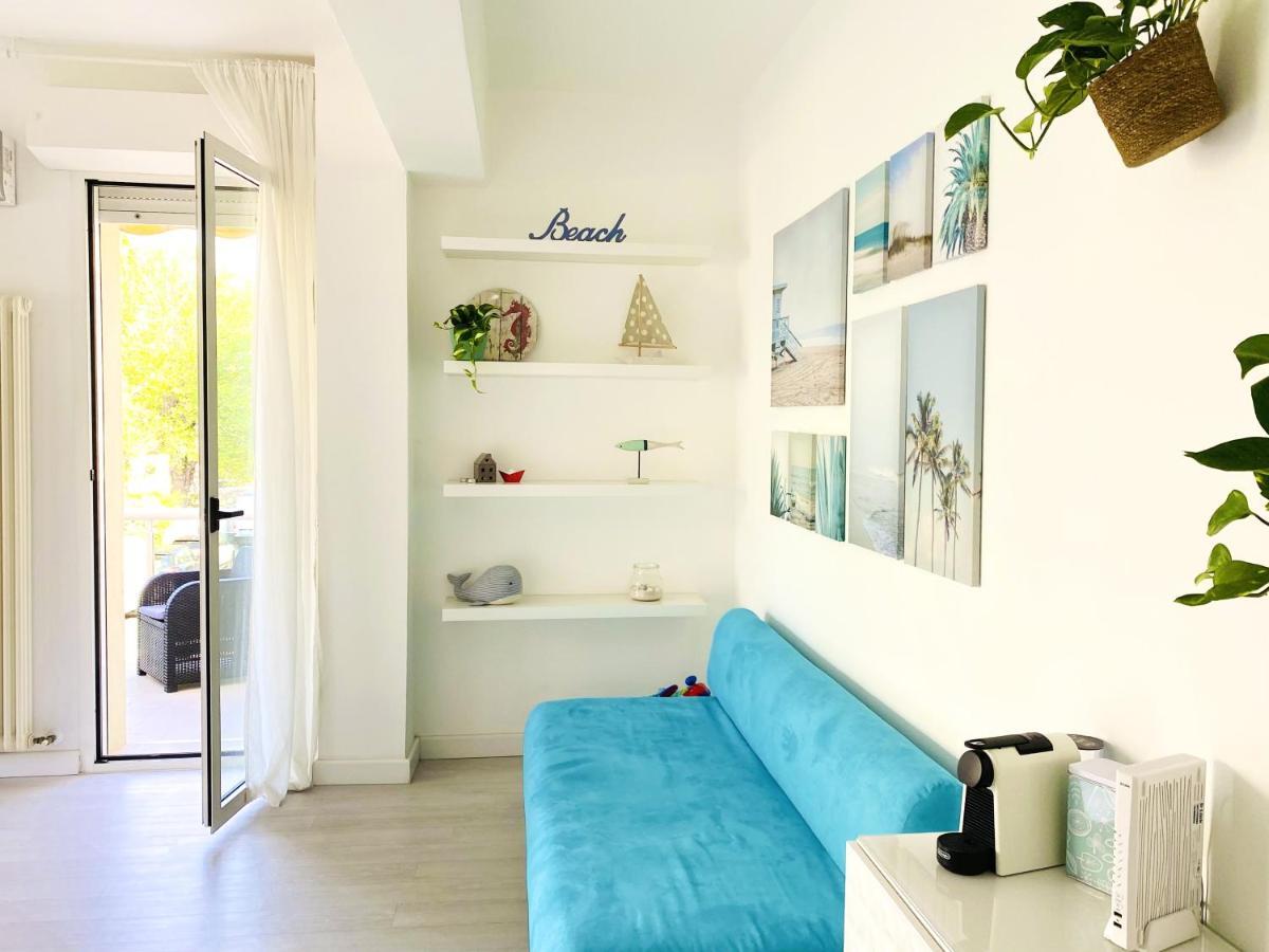 Happy Whale Apartment Rimini Exteriör bild